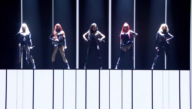 Las Pussycat Dolls inaugurando la actuación con 'Buttons'/YouTube