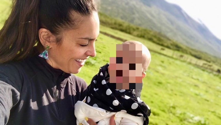 Lorena Castell con su bebé Río / Instagram