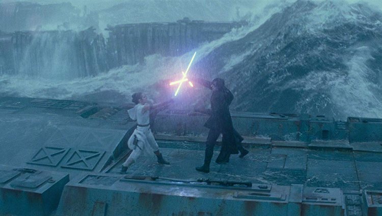 Rey y Kylo Ren se enfrentan en 'Star Wars: El ascenso de Skywalker'
