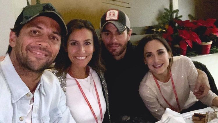 Enrique Iglesias, Tamara Falcó, Ana Boyer y Fernando Verdasco cenando juntos/ Foto: Instagram