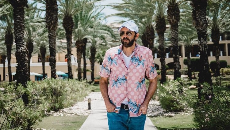 Juan Luis Guerra posando antes de un Festival | Foto: Instagram