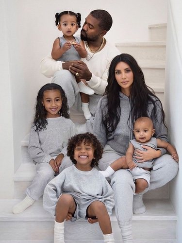 Felicitación de Navidad de Kim Kardashian junto a Kanye West y sus hijos