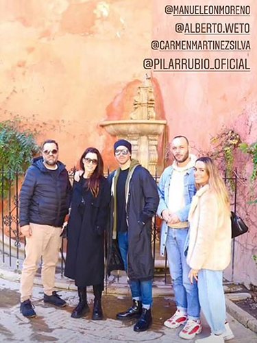 Pilar Rubio y Sergio Ramos juntos a unos amigos en Sevilla | Foto: Instagram
