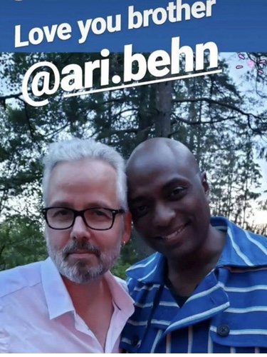 Ari Behn y Durek Verrett en un 'storie' del chamán | Foto: Instagram