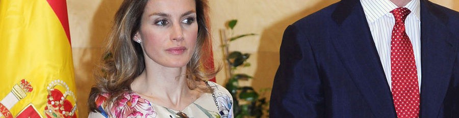 Doña Letizia rompe con la sobriedad junto al Príncipe Felipe en Girona