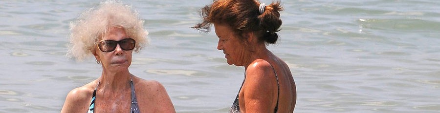 La Duquesa de Alba comienza sus vacaciones en Ibiza sin Alfonso Díez