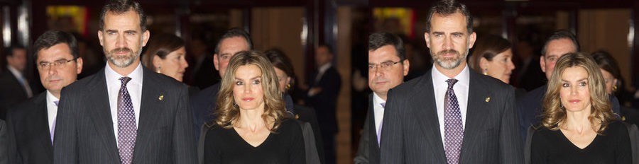 Los Príncipes Felipe y Letizia disfrutan del concierto previo a la entrega de los Premios Príncipe de Asturias 2012