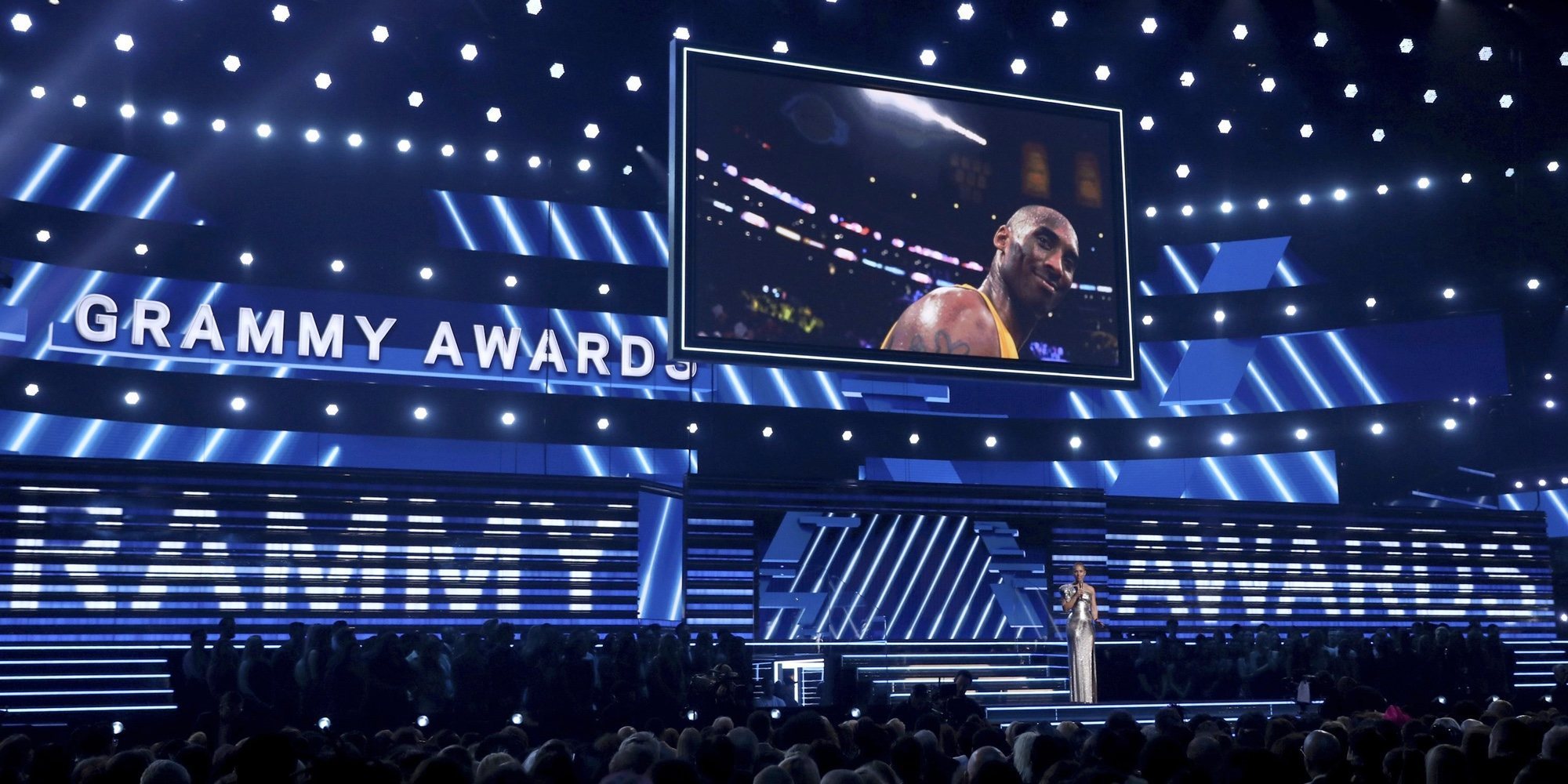 El homenaje a Kobe Bryant en los Grammy 2020: silencio y una actuación de Alicia Keys
