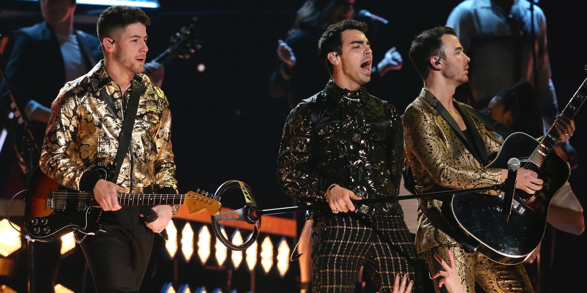 Los Jonas Brothers presentan 'Five more minutes' en su actuación en los Grammy 2020