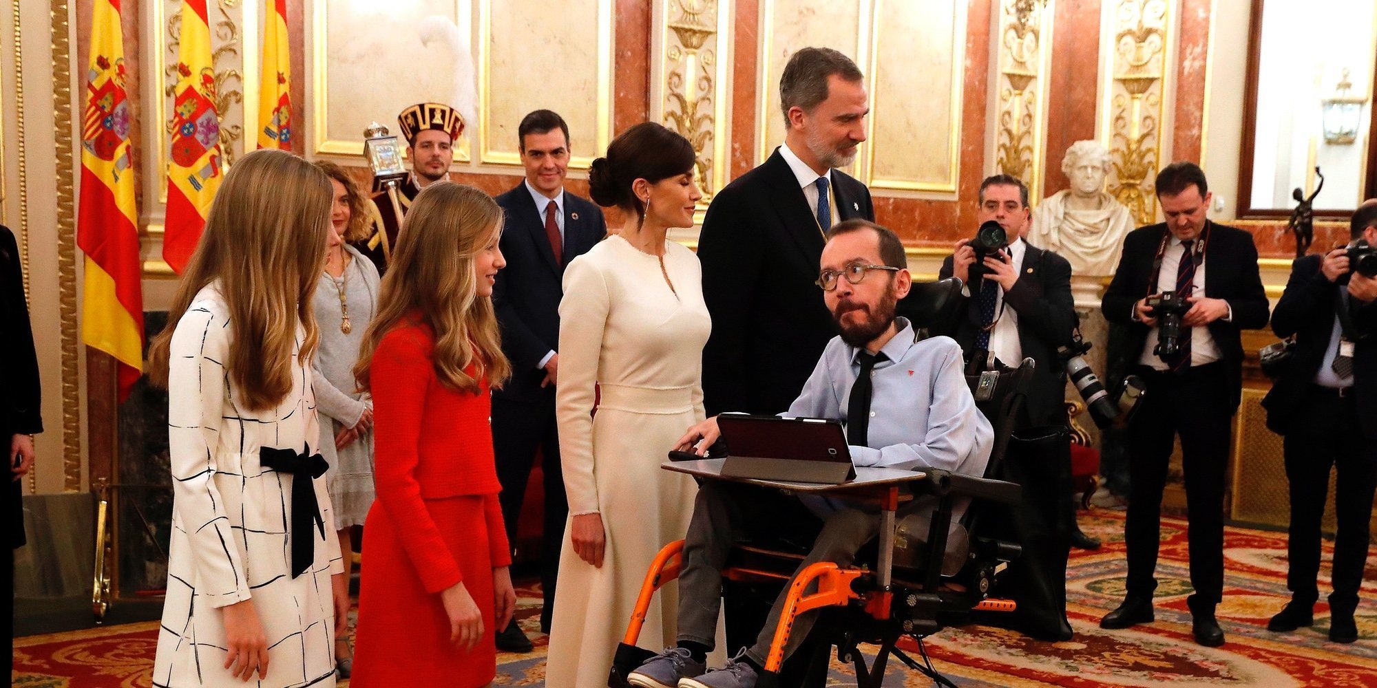 El feo de Pablo Echenique a la Princesa Leonor y la Infanta Sofía en la Apertura de la XIV Legislatura