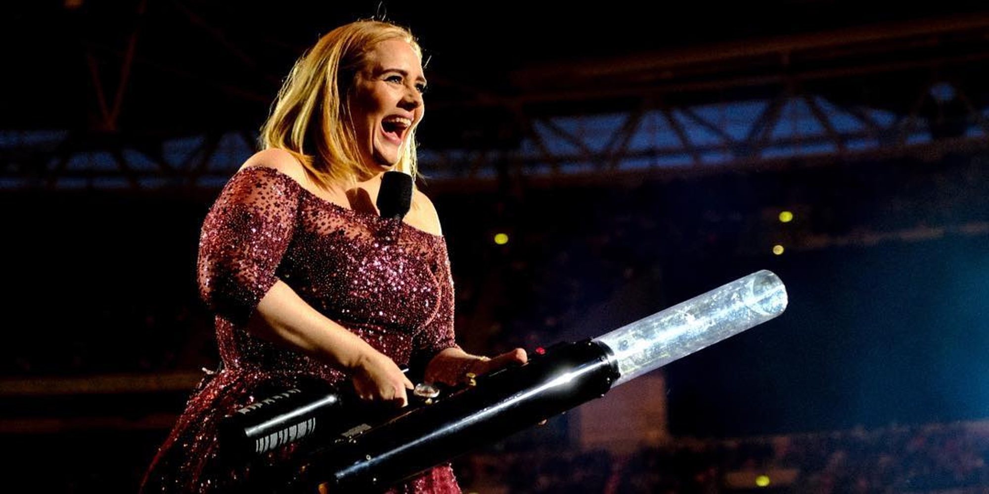 Adele anuncia en la boda de una amiga que sacará un nuevo álbum para septiembre de 2020