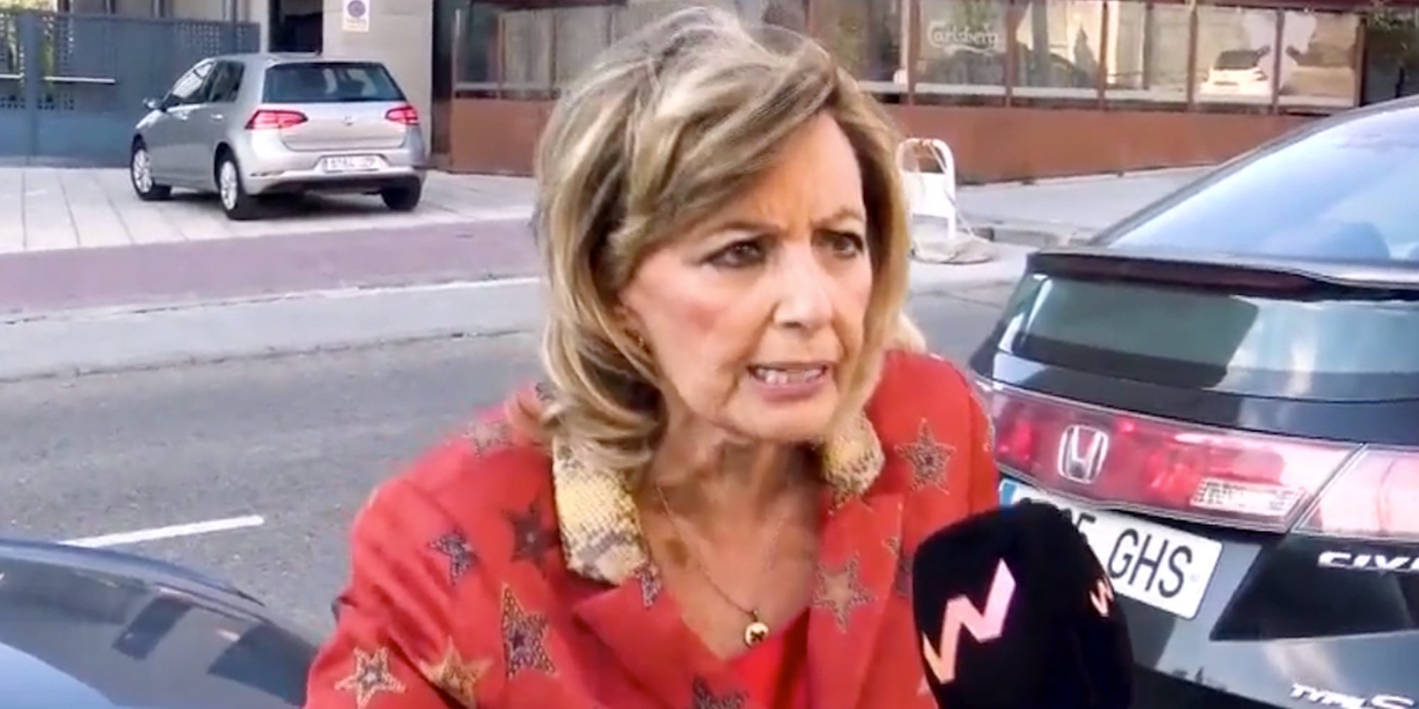 María Teresa Campos le tapa la boca a una reportera cuando le habla de Edmundo Arrocet