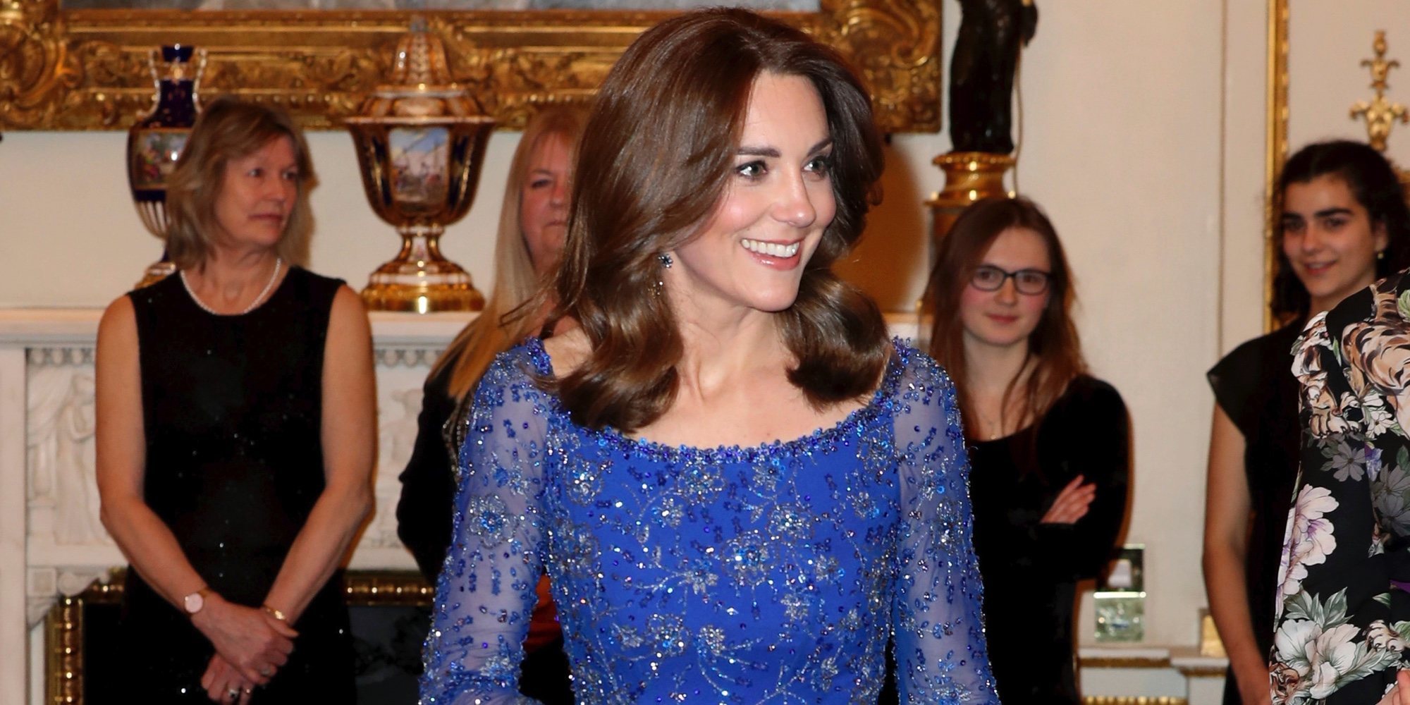 La gran noche de Kate Middleton en la celebración del aniversario de Place2be con el apoyo de la Reina Isabel