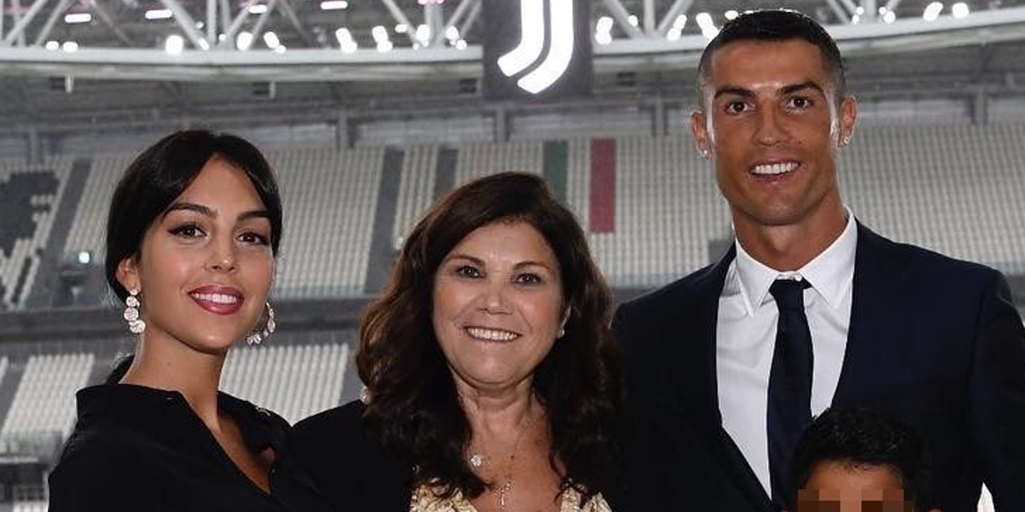 Cristiano Ronaldo viaja a Madeira con Georgina Rodríguez y sus hijos para volver a visitar a su madre