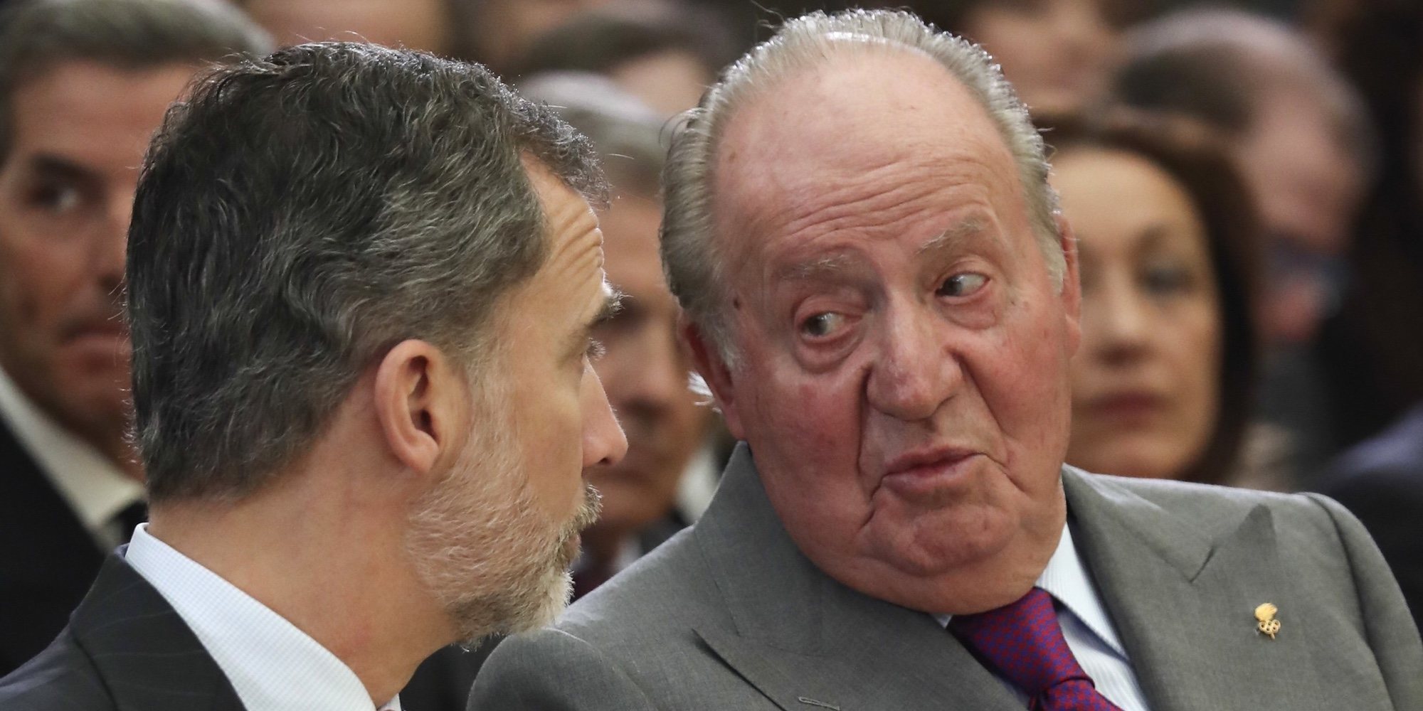 La retirada del Rey Juan Carlos de los actos oficiales fue un castigo ordenado por el Rey Felipe