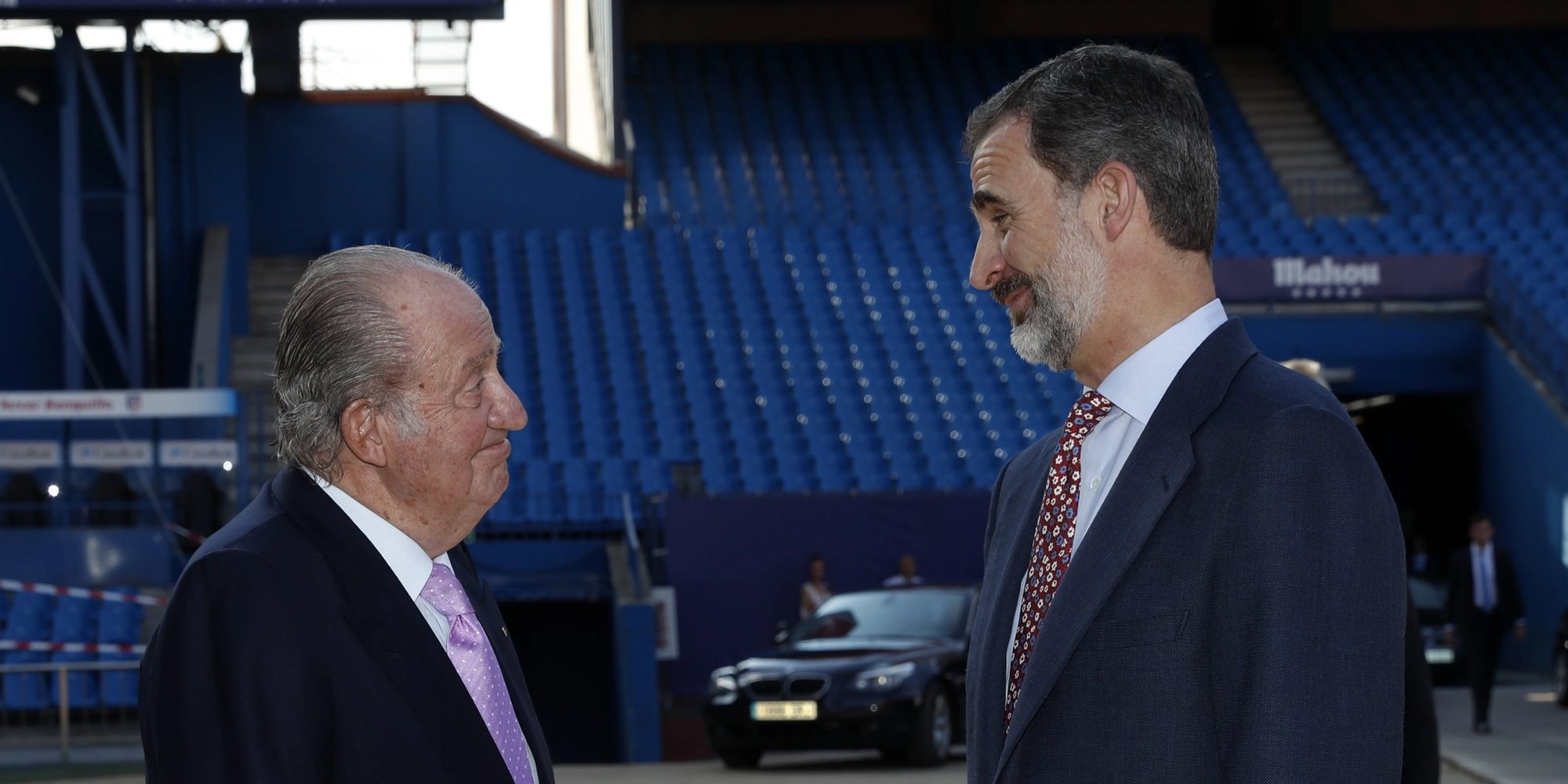 La reunión del Rey Juan Carlos con el Rey Felipe antes de su marcha de España: "Para que estés tranquilo, me voy"