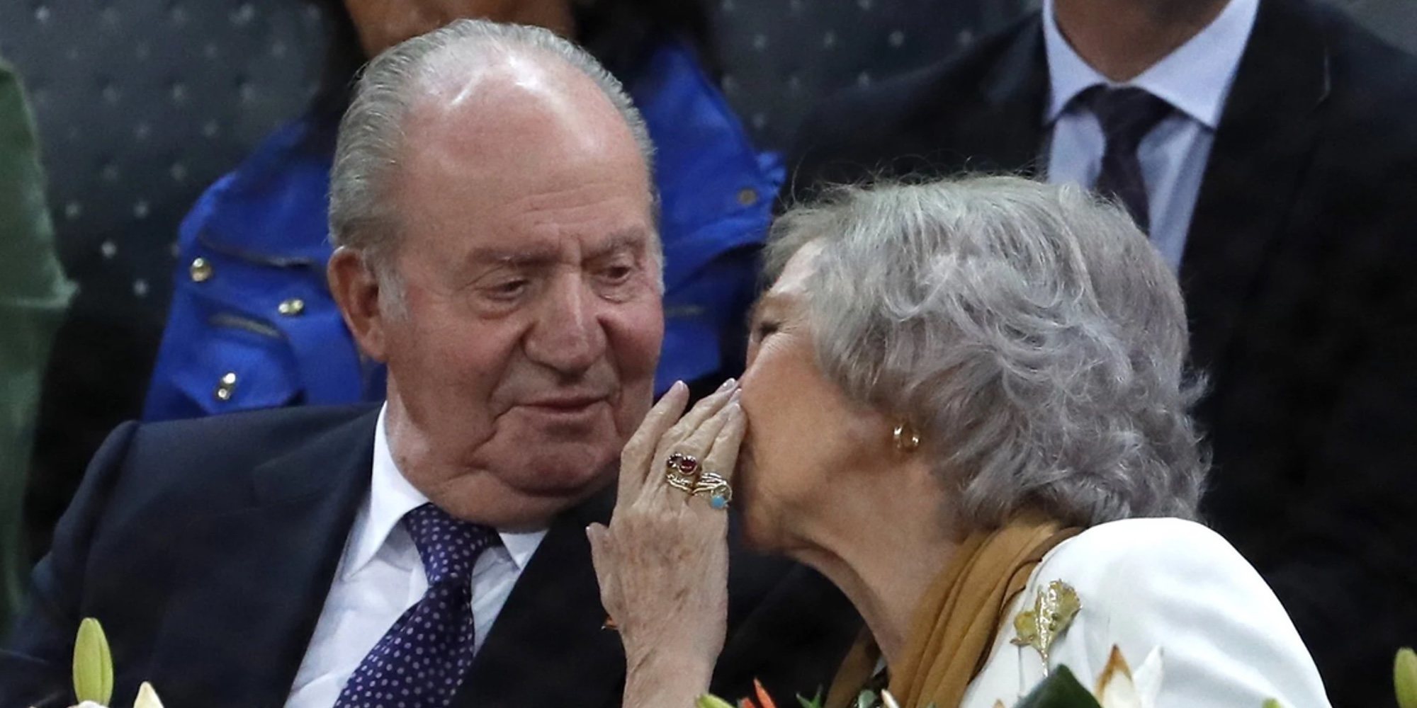 La pregunta de la Reina Sofía al Rey Juan Carlos en su despedida: "¿A quién te vas a llevar?"