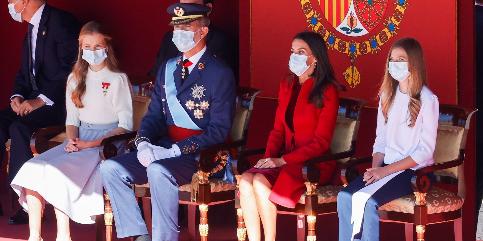 Los Reyes Felipe y Letizia, la Princesa Leonor y la Infanta Sofía en el Día de la Hispanidad 2020: cambios y confidencias