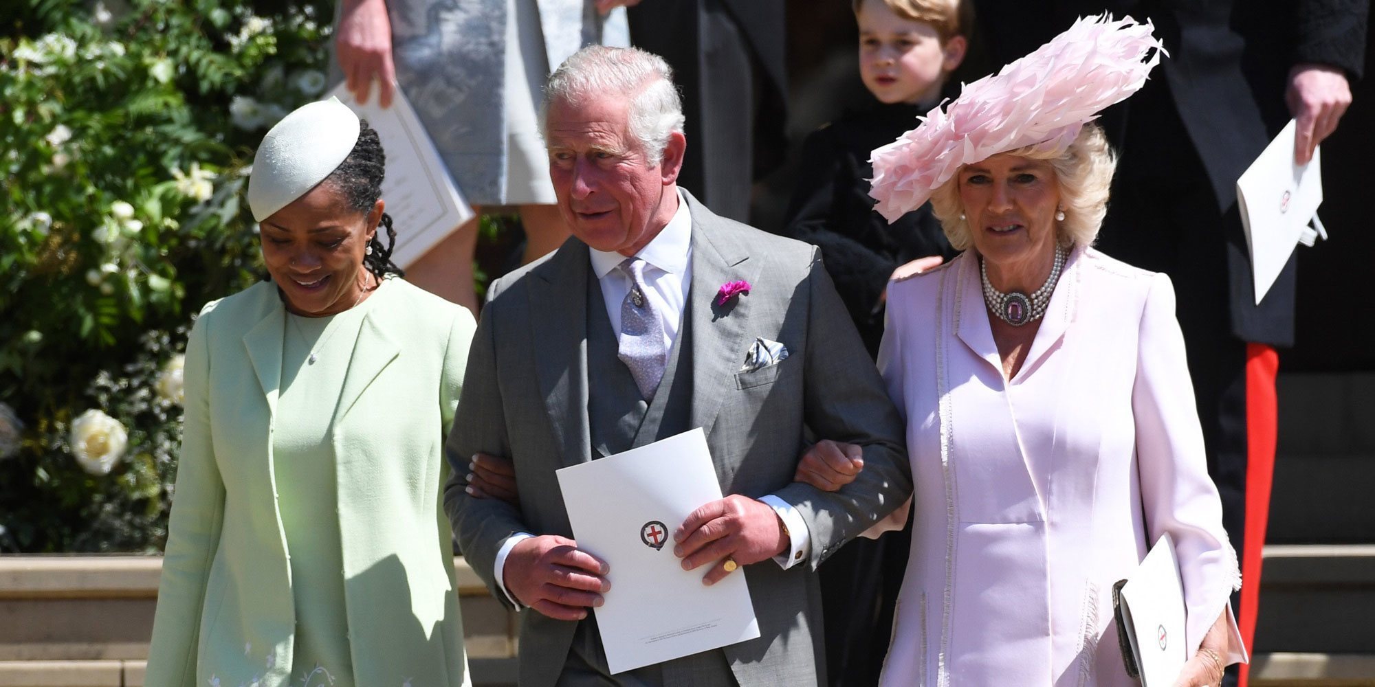 El Príncipe Carlos sorprende al recordar una anécdota sobre el traje que llevó en la boda del Príncipe Harry y Meghan Markle