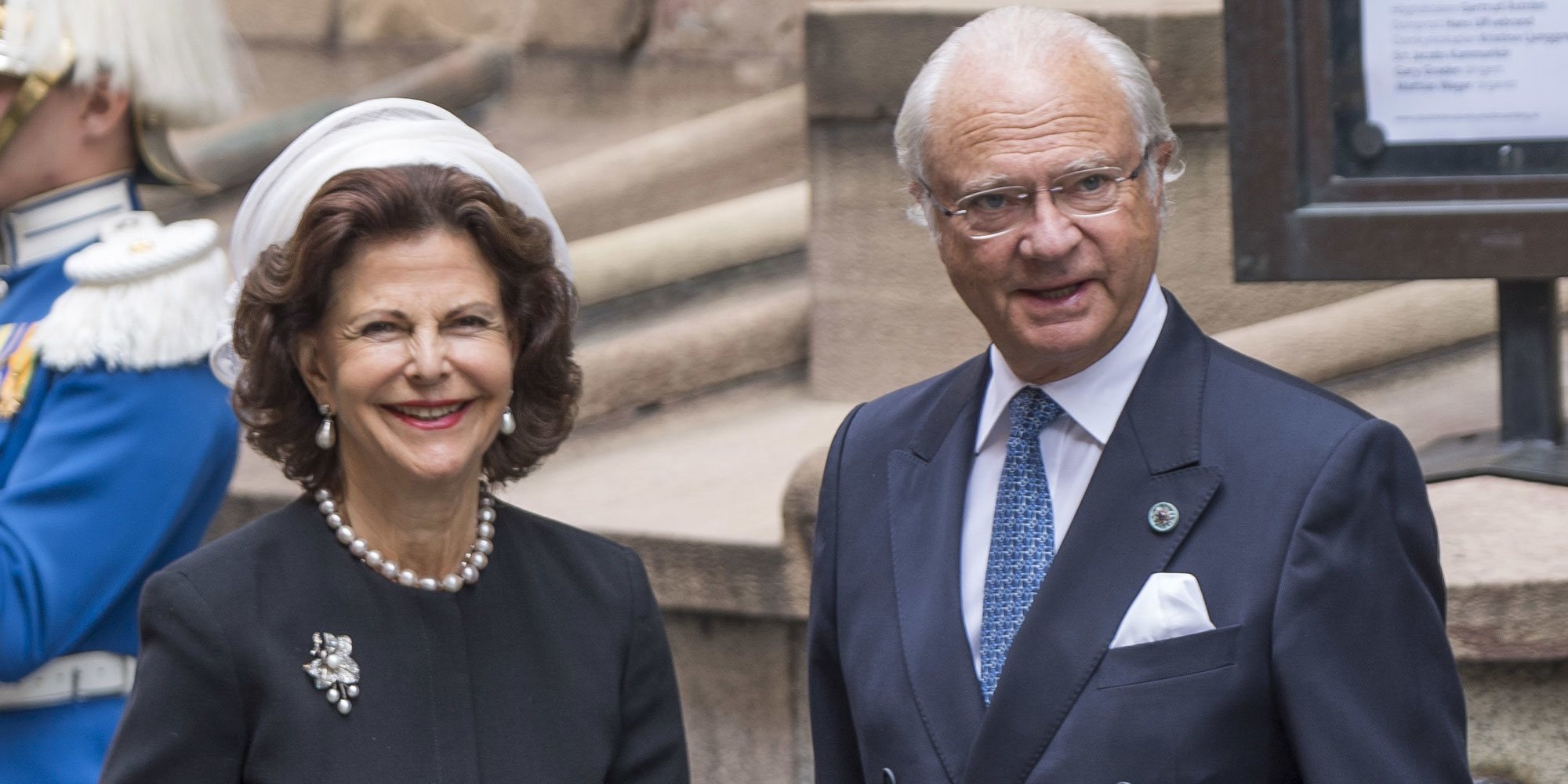 La vacunación de Carlos Gustavo y Silvia de Suecia contra el coronavirus revela el viaje que realizaron los Reyes