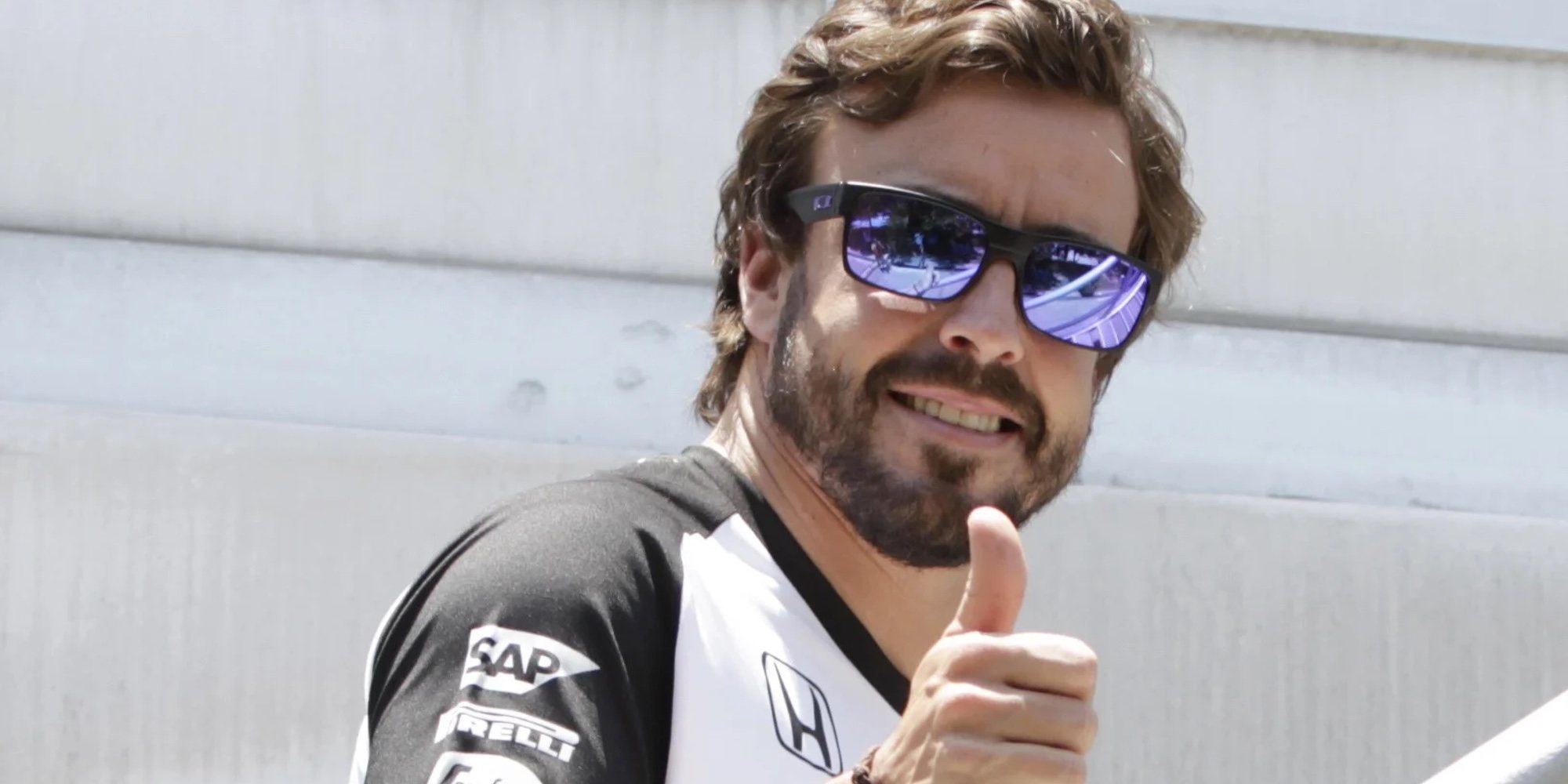 Fernando Alonso, operado de la mandíbula tras ser atropellado por un vehículo cuando entrenaba en bicicleta