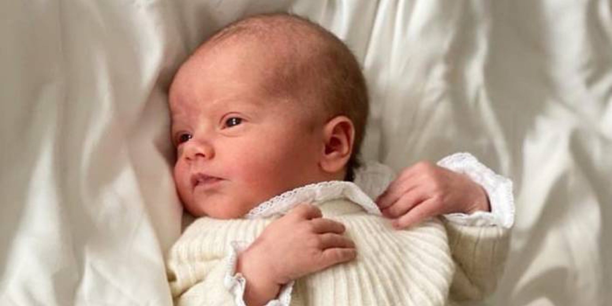 Carlos Felipe y Sofia de Suecia comparten la primera foto de su tercer hijo y revelan su nombre