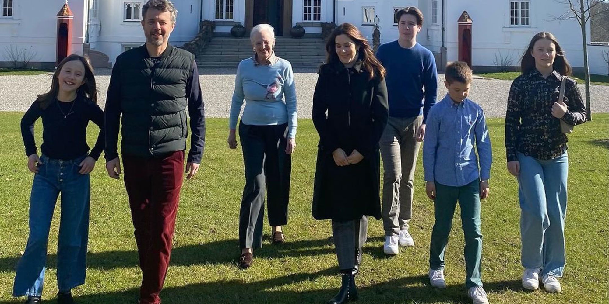 Margarita de Dinamarca se reencuentra con Federico y Mary de Dinamarca y sus hijos por Pascua