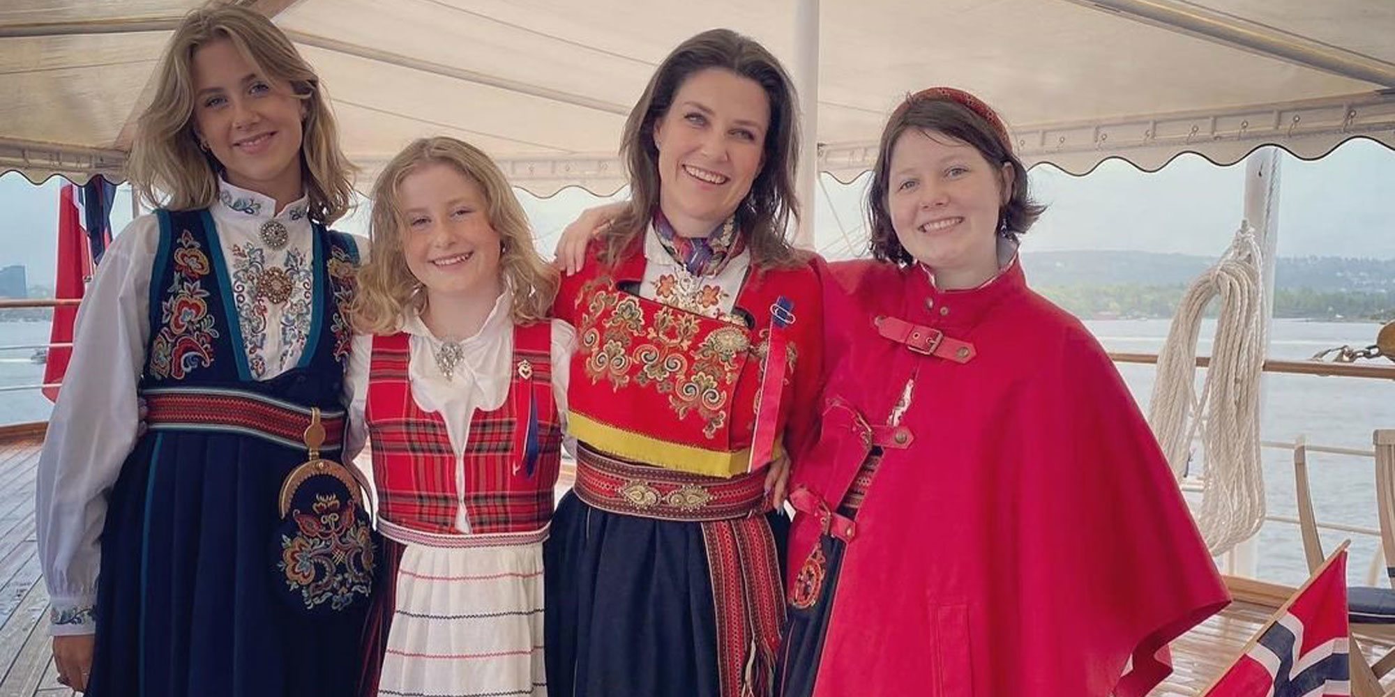La Casa Real Noruega da su sitio a Marta Luisa de Noruega y sus hijas en el Día Nacional de Noruega 2021