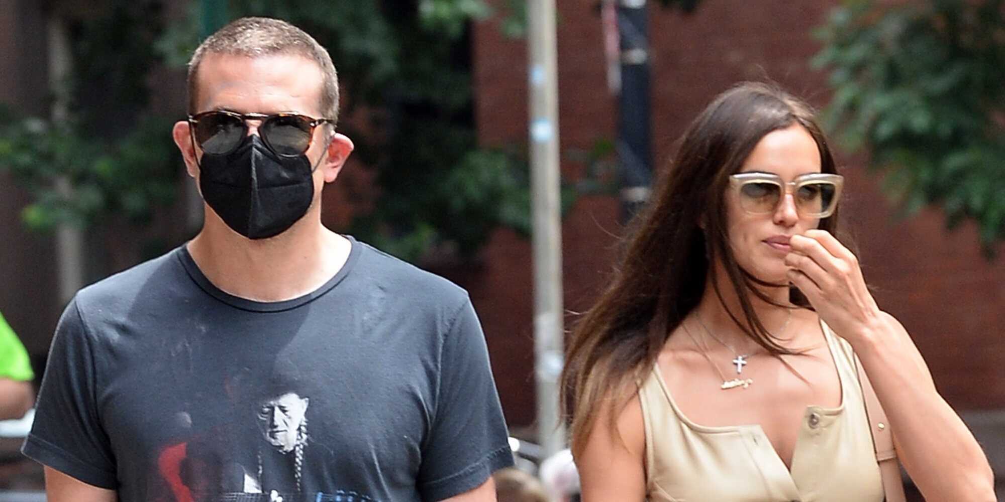 Irina Shayk y Bradley Cooper, dos ex bien avenidos de paseo con su hija por las calles de Nueva York