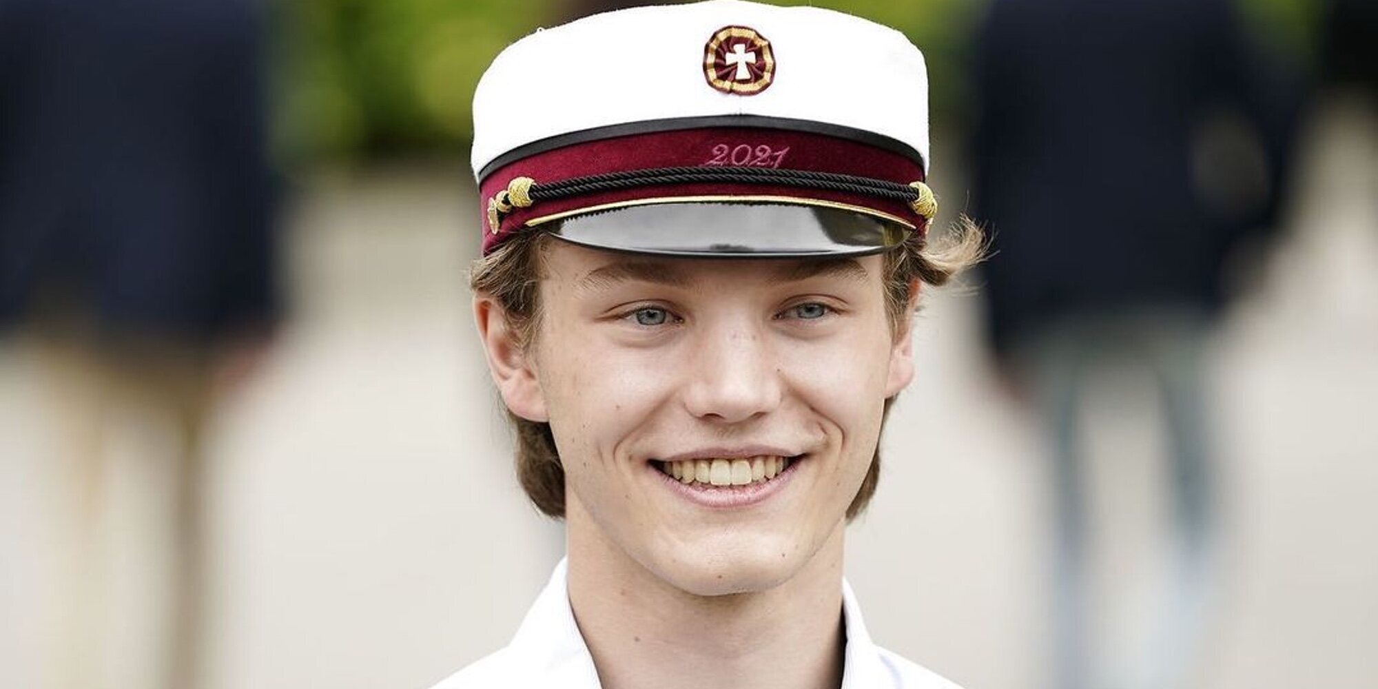 Félix de Dinamarca celebra su graduación con la alegría del regreso de Joaquín de Dinamarca desde París