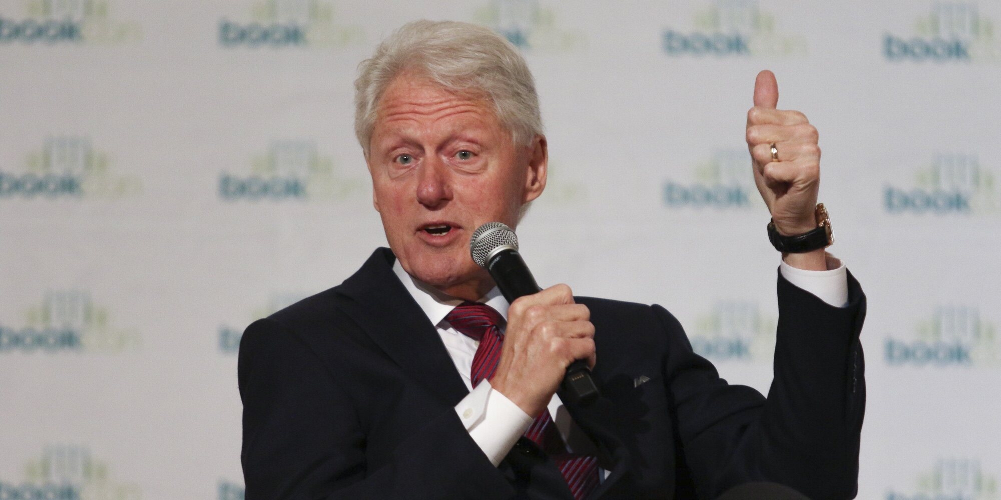 Bill Clinton recibe el alta hospitalaria tras 5 días ingresado por una infección en la sangre