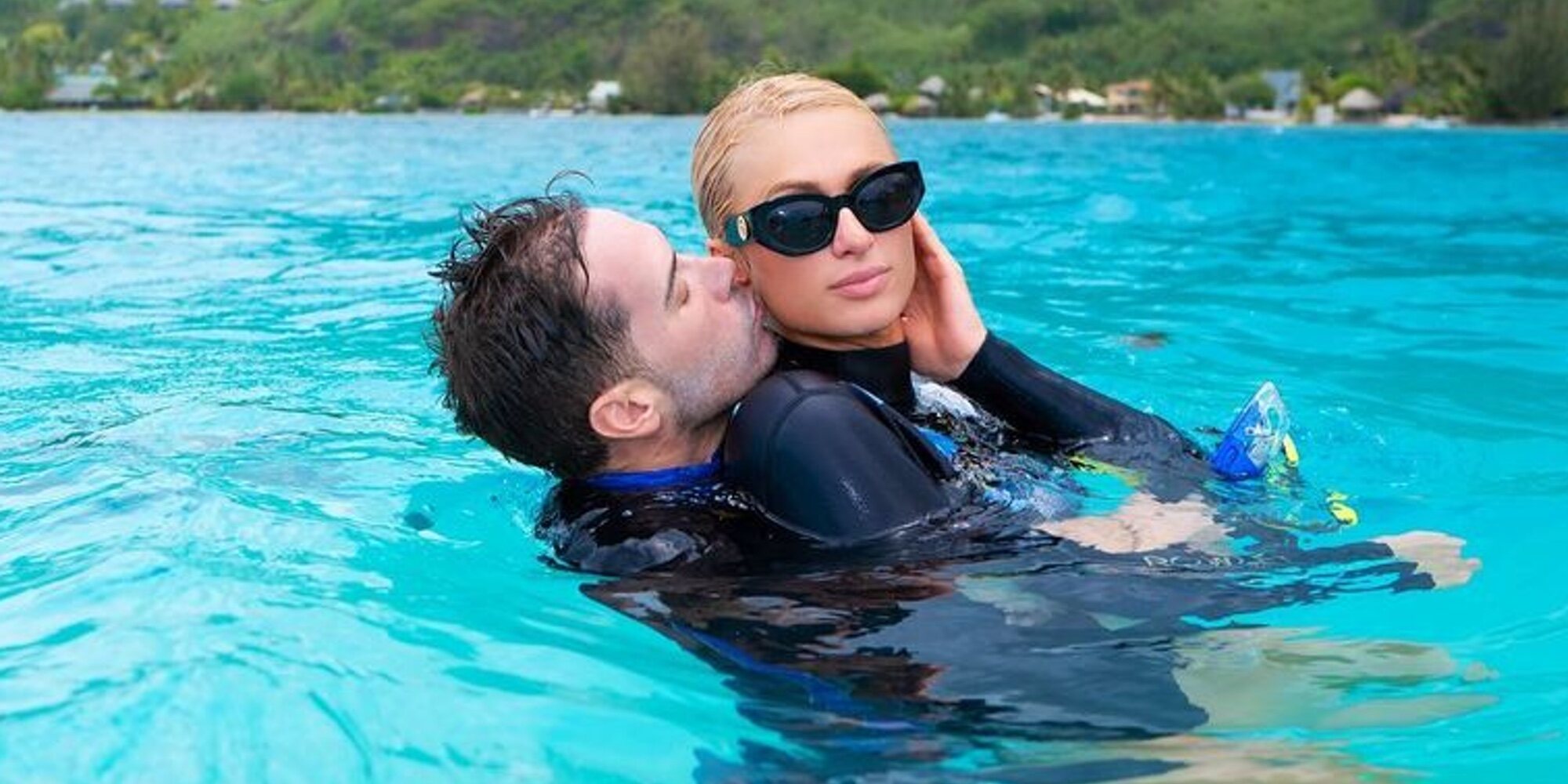 Paris Hilton y Carter Reum comienzan su luna de miel de lujo en Bora Bora