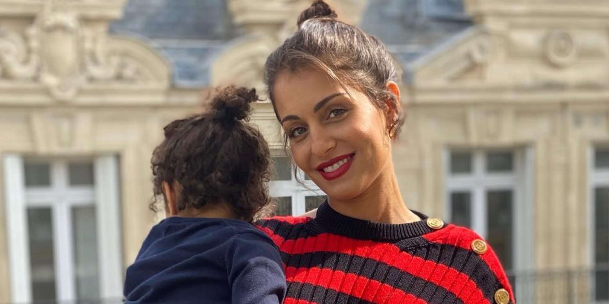 Hiba Abouk vuelve al trabajo diez días después de haber sido madre por segunda vez