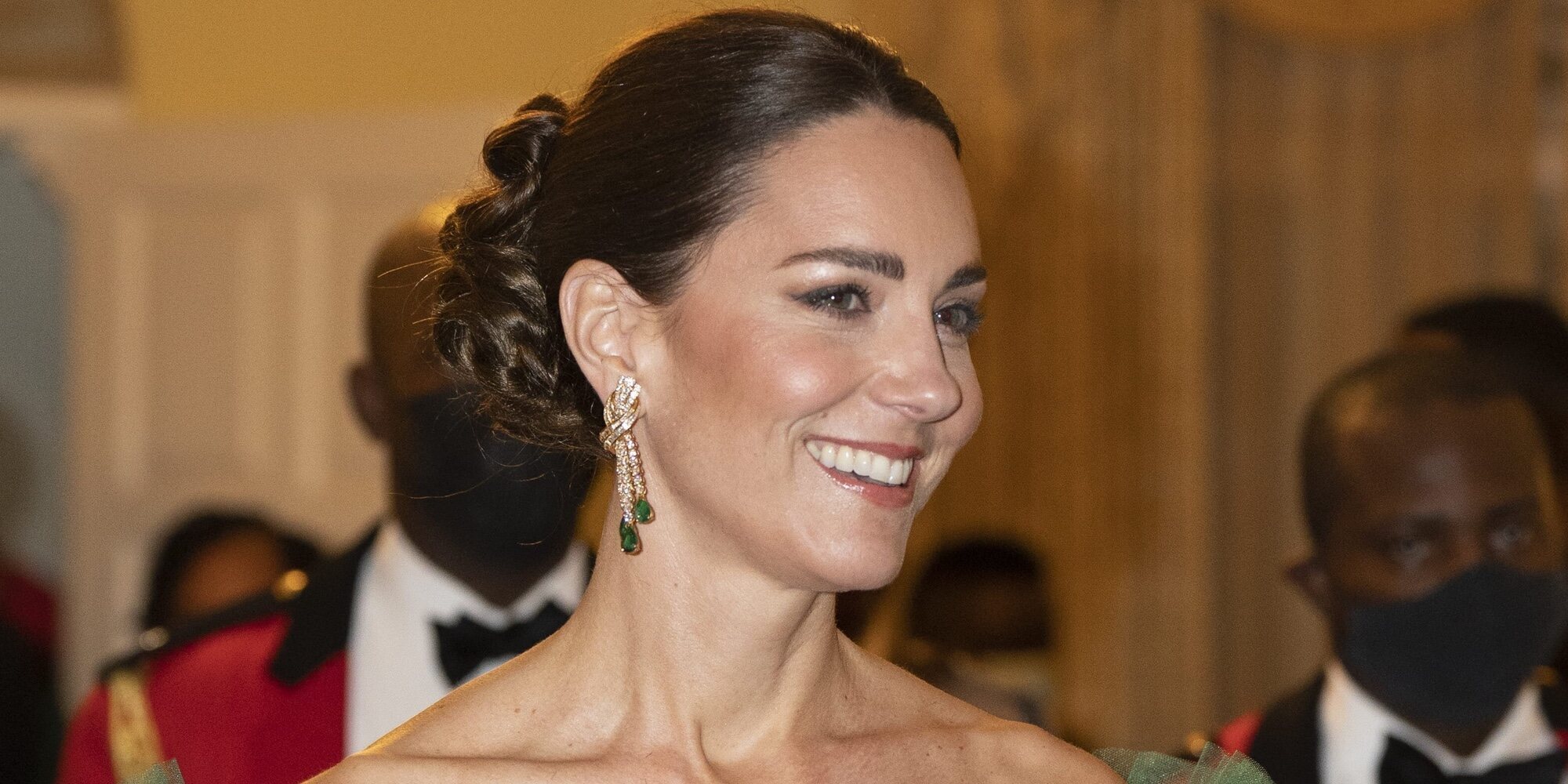 Los guiños de Kate Middleton a la Reina Isabel en la cena en su honor en Jamaica