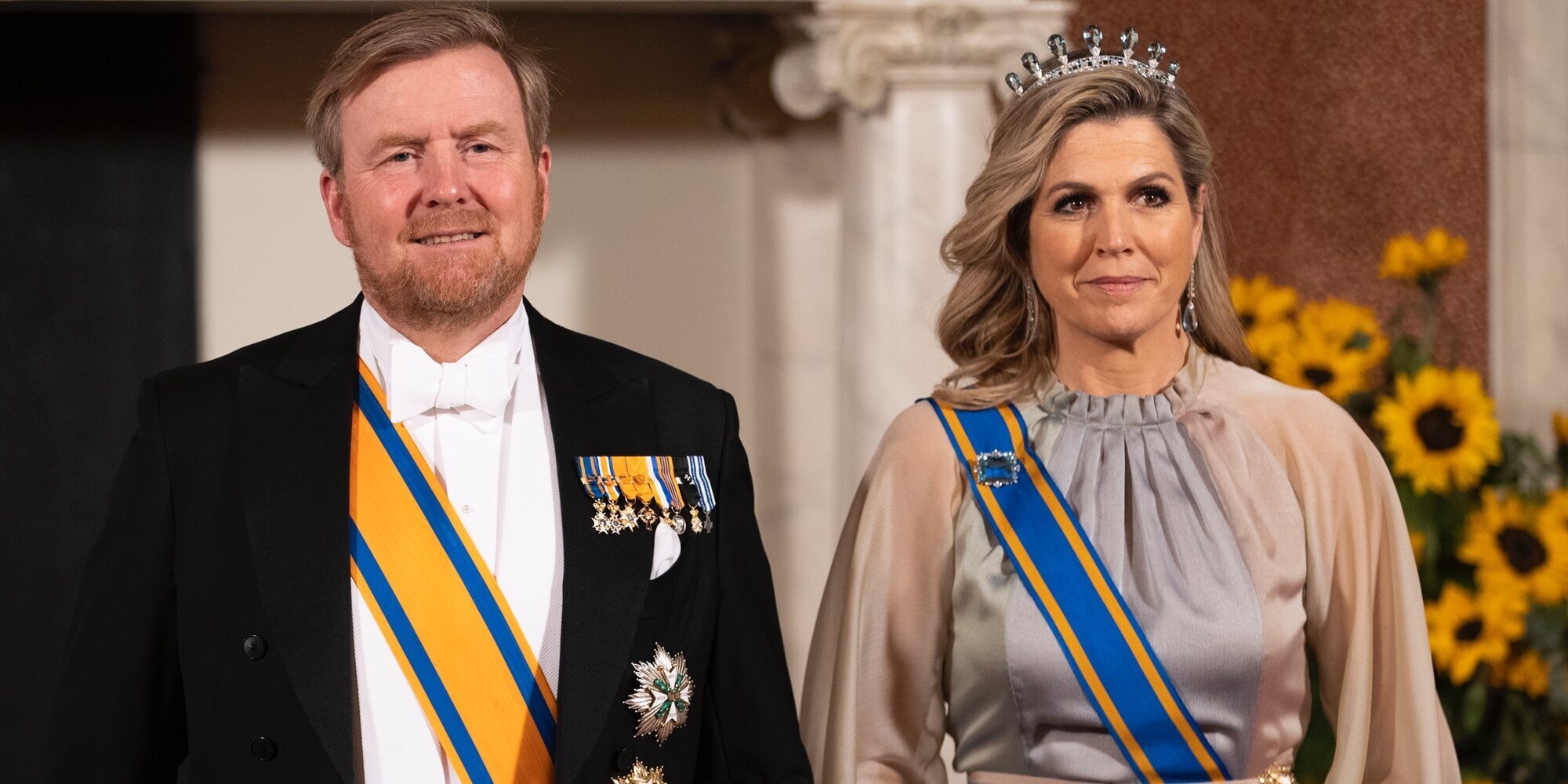 El esplendor de Máxima de Holanda en la cena de Estado al Presidente de La India: tiara, vestido reciclado y saludo perfecto