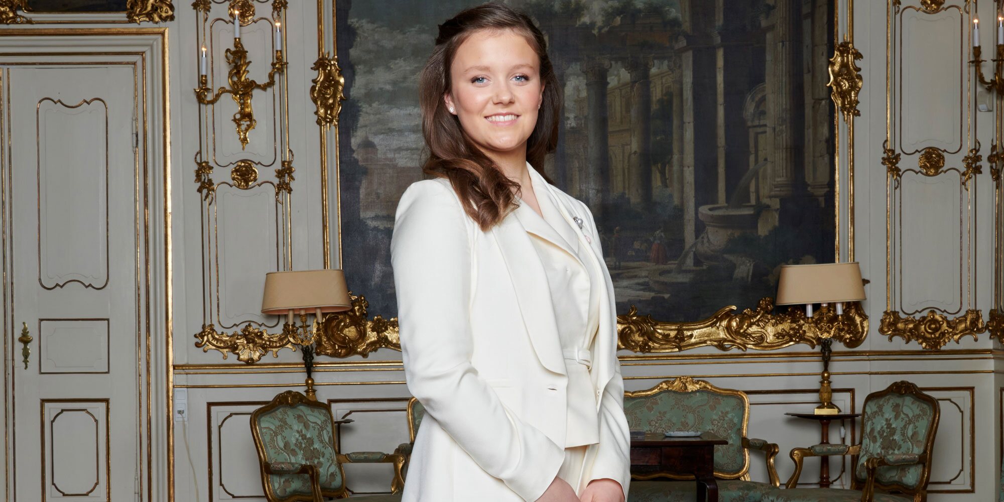 Las fotos oficiales de la Confirmación de Isabel de Dinamarca muestran las dos presencias royals que más se esperaban