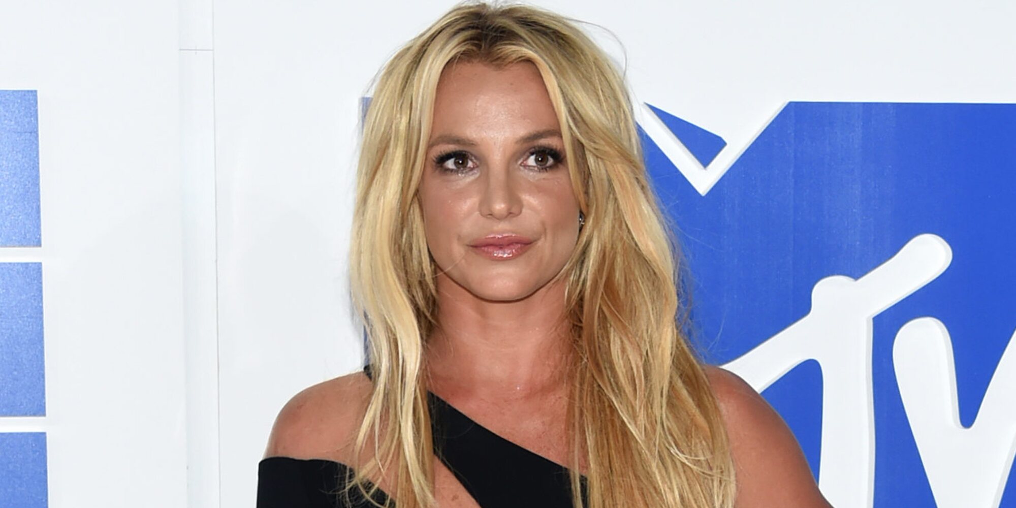 El primer marido de Britney Spears se cuela en la casa de la cantante para intentar arruinar su boda