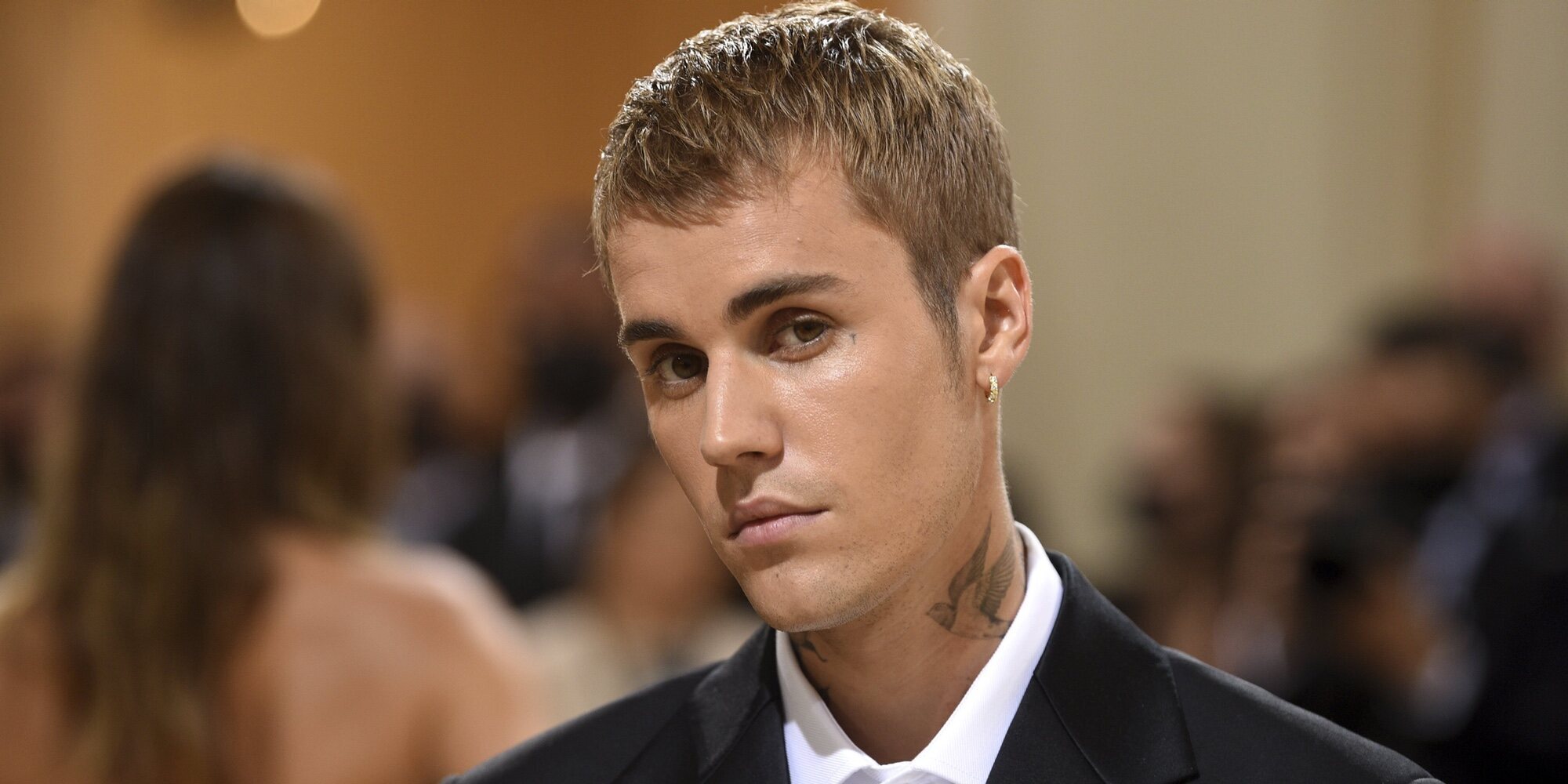 Justin Bieber cancela sus conciertos por una parálisis facial que le impide cantar