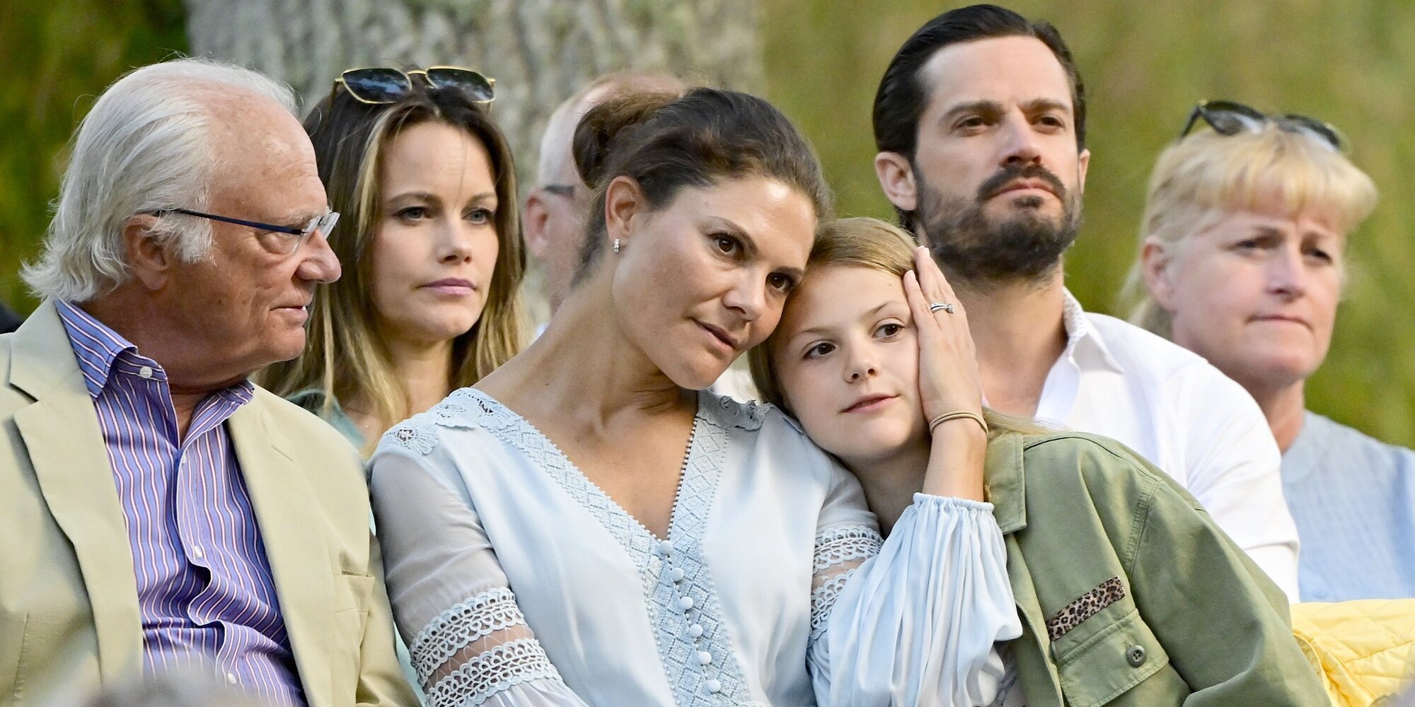 De los cariñosos gestos de Victoria de Suecia a su hija Estelle a los tres parientes invitados en el concierto en Solliden