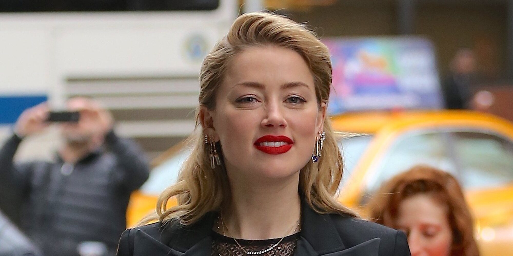 Amber Heard cambia de equipo legal en un intento por reabrir su caso contra Johnny Depp