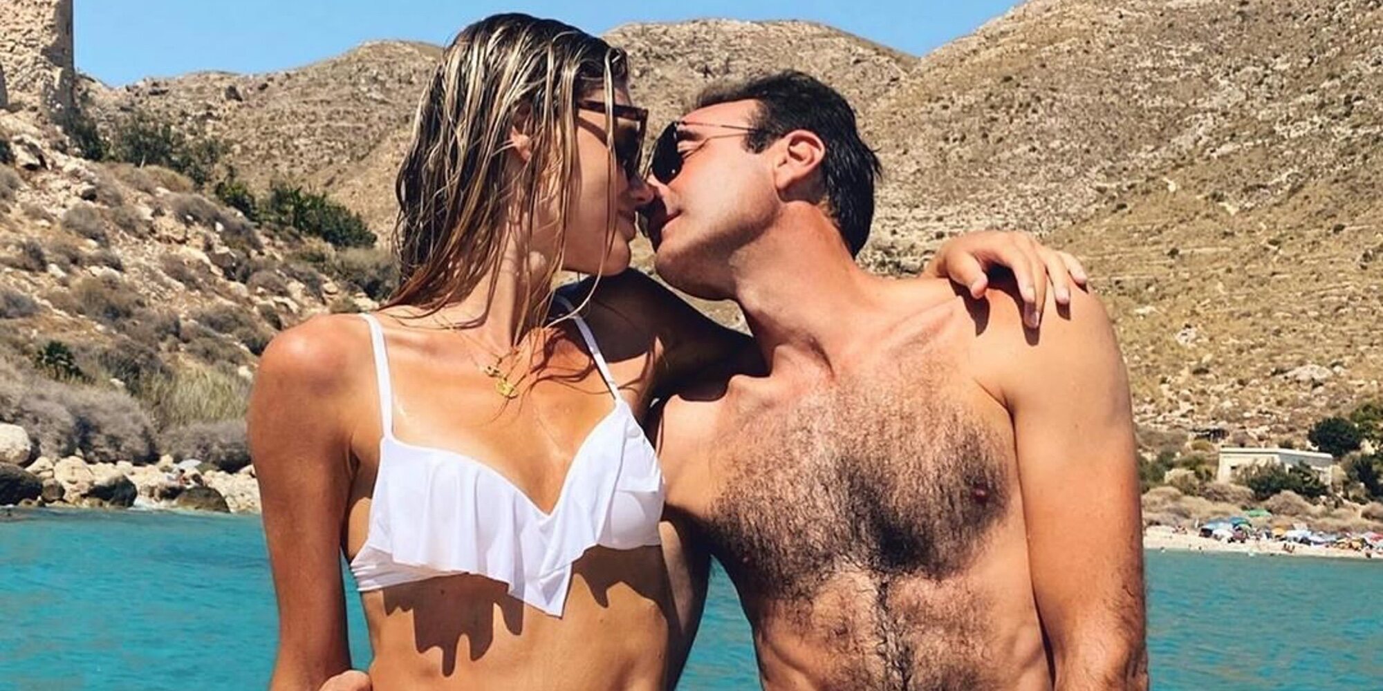 Enrique Ponce y Ana Soria presumen de amor durante las vacaciones