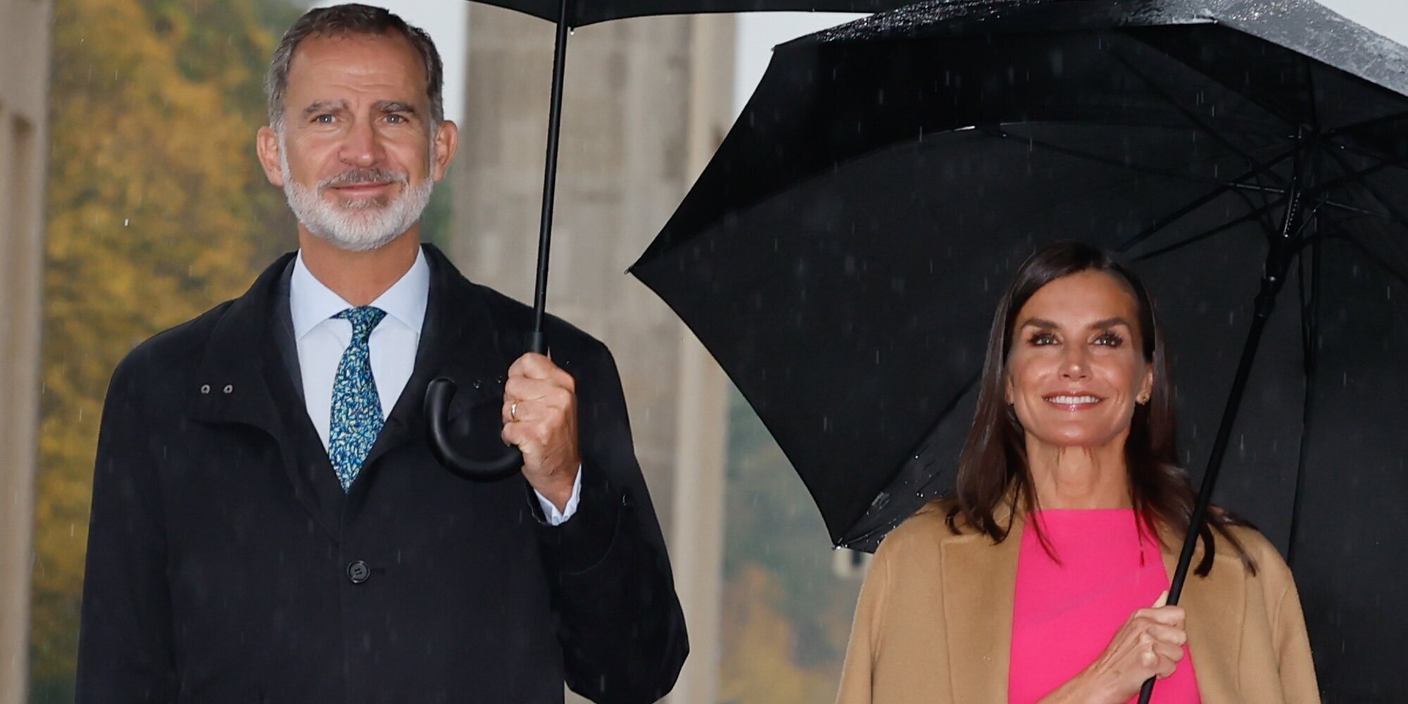 Los Reyes Felipe y Letizia se despiden de Berlín en su Visita de Estado a Alemania: 'turismo', sonrisas y bajo la lluvia
