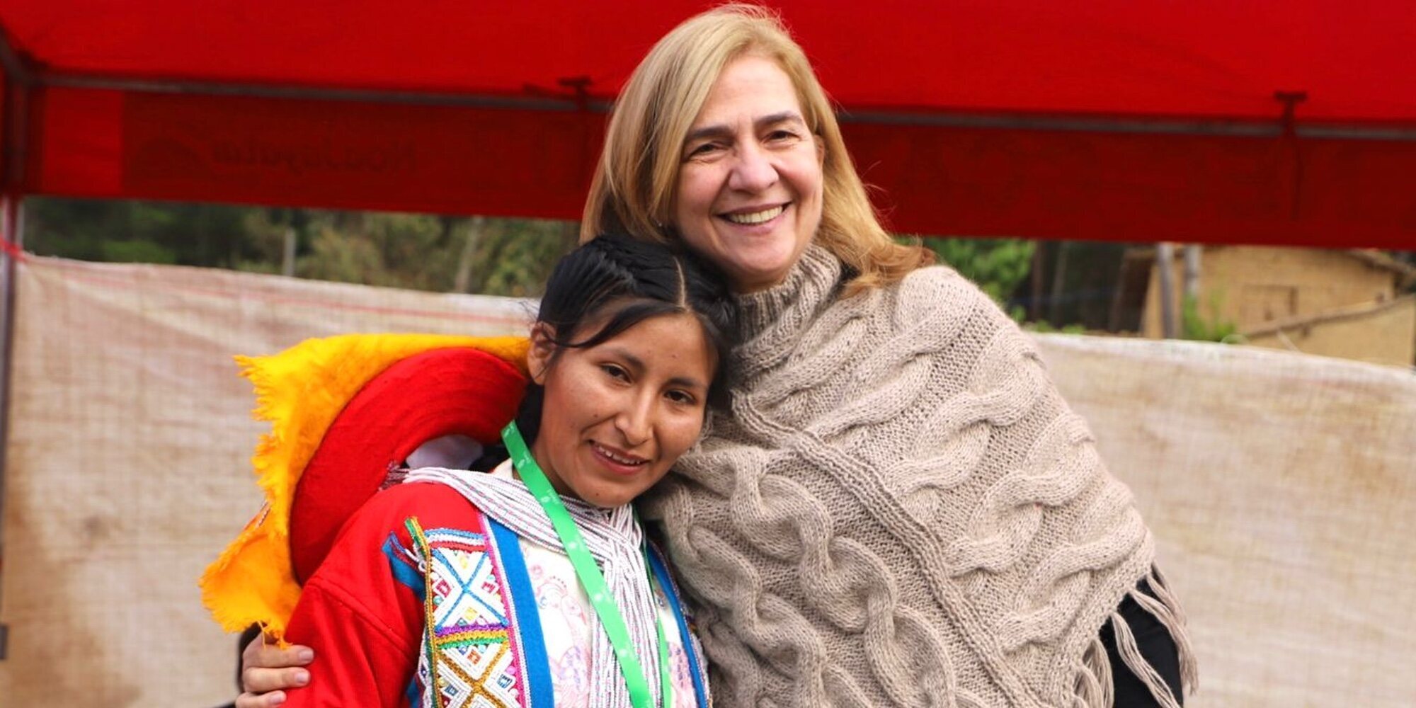 La Infanta Cristina reaparece muy sonriente en un viaje solidario a Perú