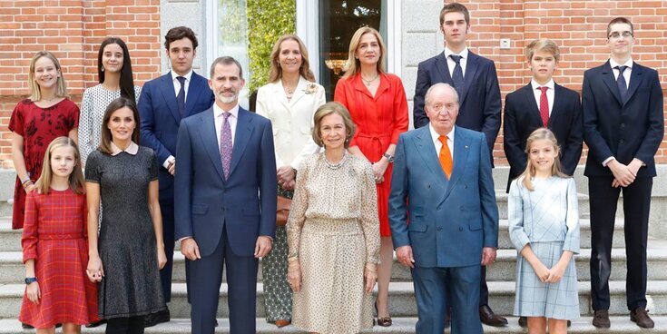Juntos de nuevo: el almuerzo que reunió a la Reina Sofía con sus tres hijos y sus ocho nietos