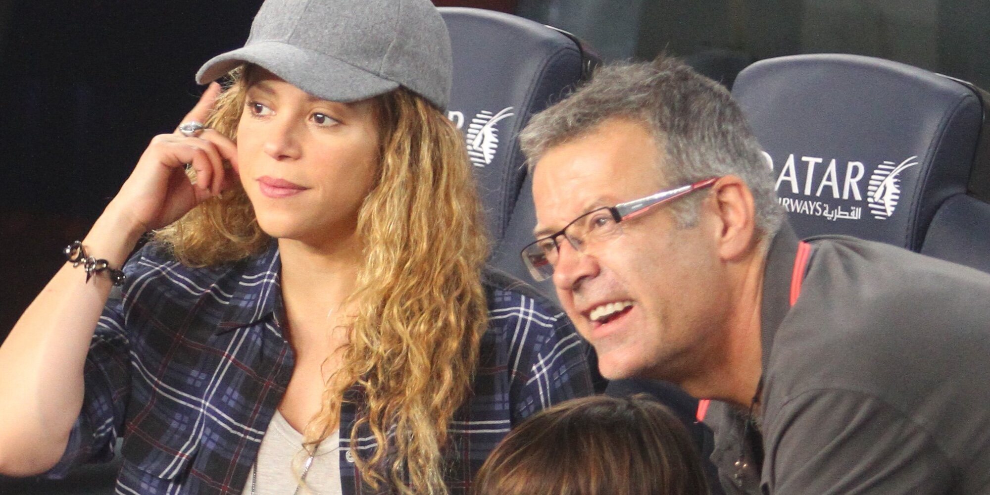 El padre de Piqué reacciona a la canción de Shakira y el entorno del exfutbolista defiende a Clara Chía