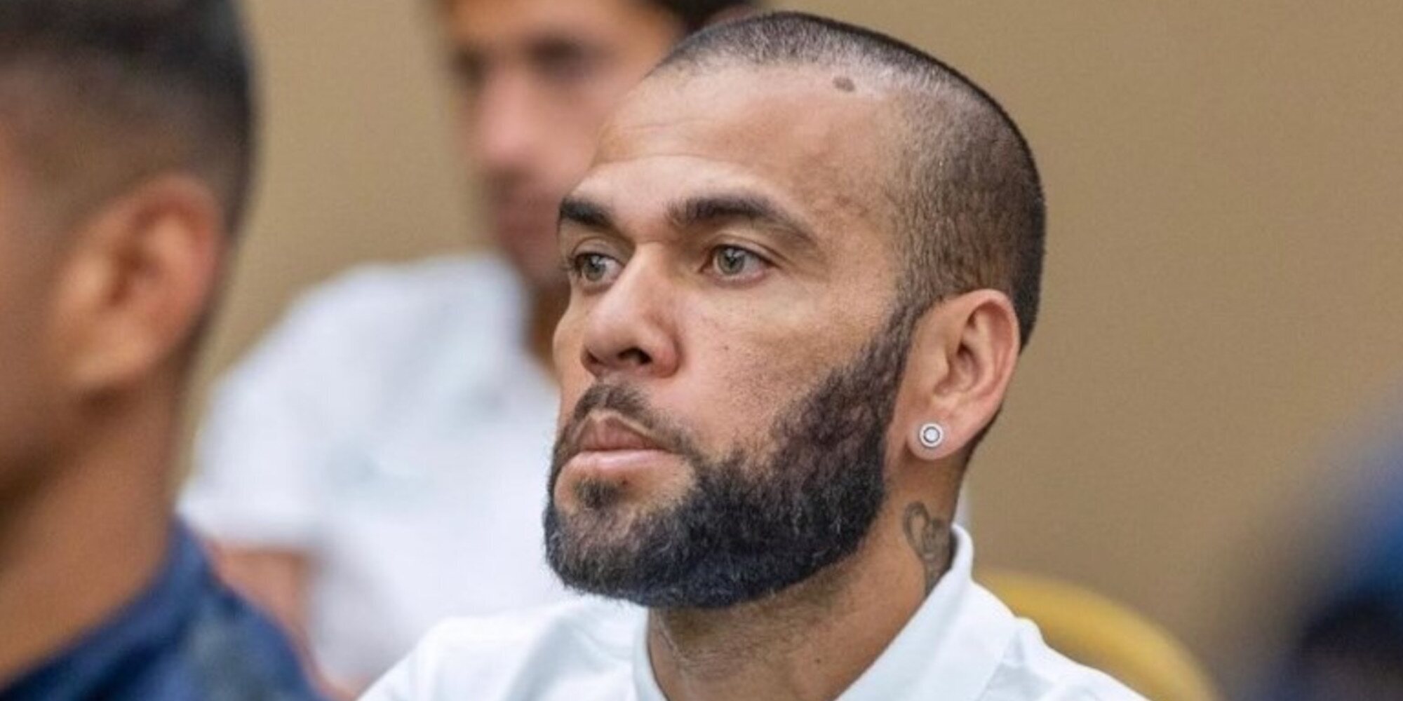 Las primeras horas de prisión de Dani Alves: "Está completamente destrozado"