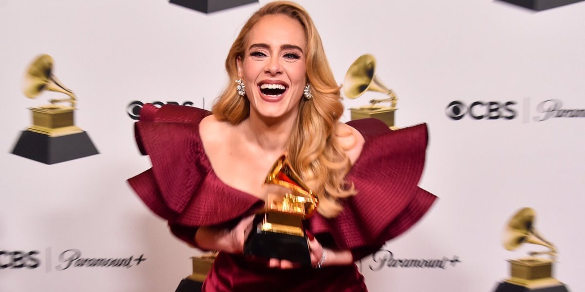 Adele, protagonista de los Grammy 2023: cumple su sueño de conocer a Dwayne Johnson y su emoción al ganar un premio