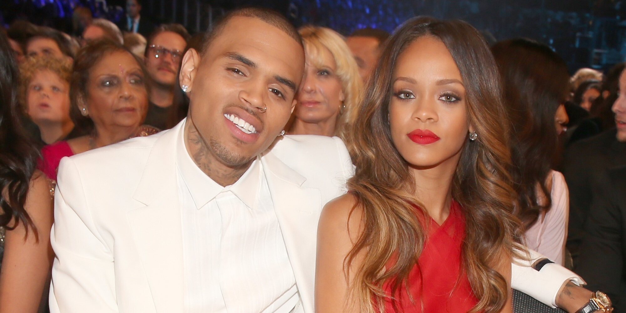 Chris Brown reacciona a la actuación de Rihanna en la Super Bowl 2023 en la que ha revelado su segundo embarazo