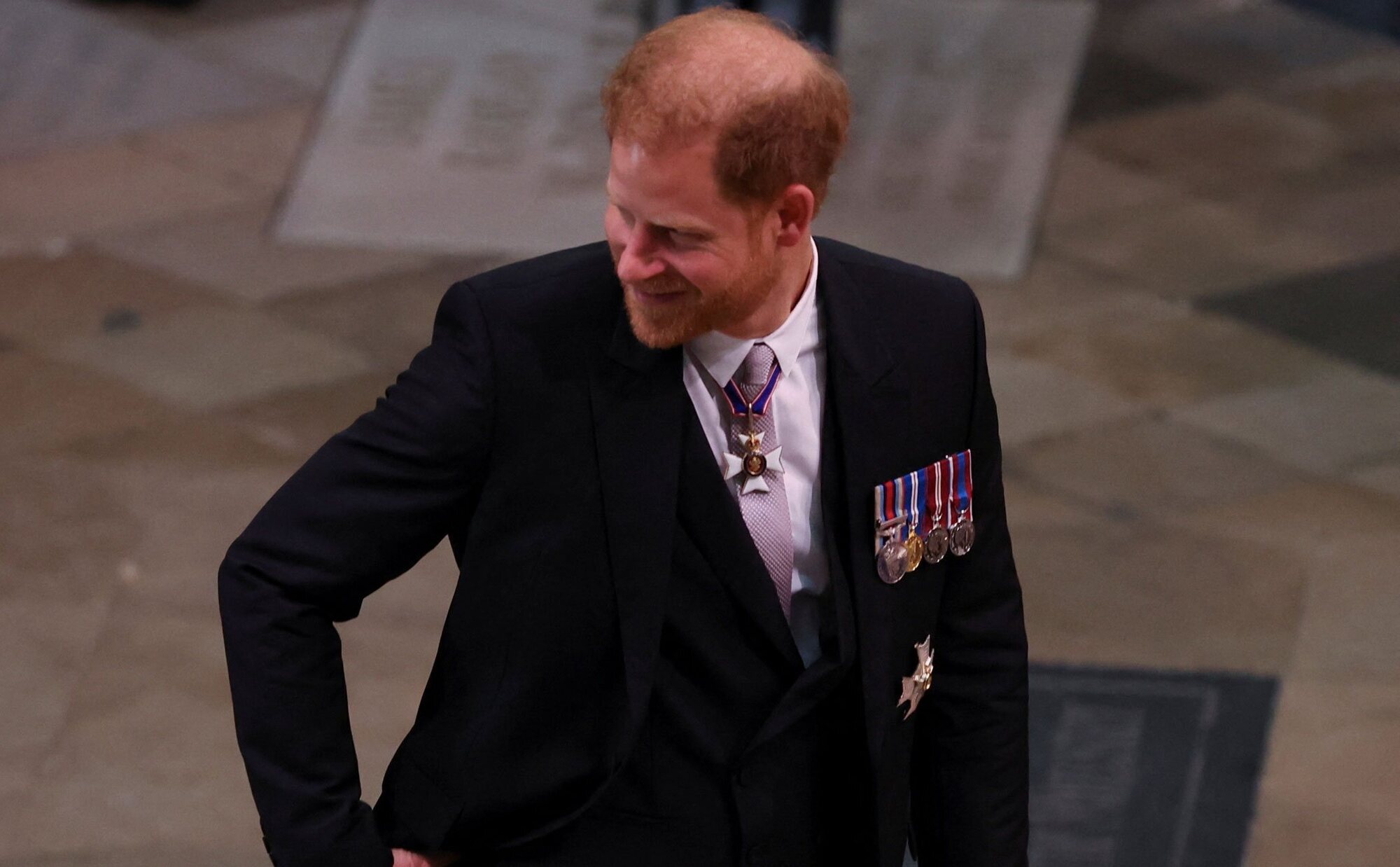 Los momentos más cómodos del Príncipe Harry en la Coronación: charla con los de siempre y una aliada no tan esperada