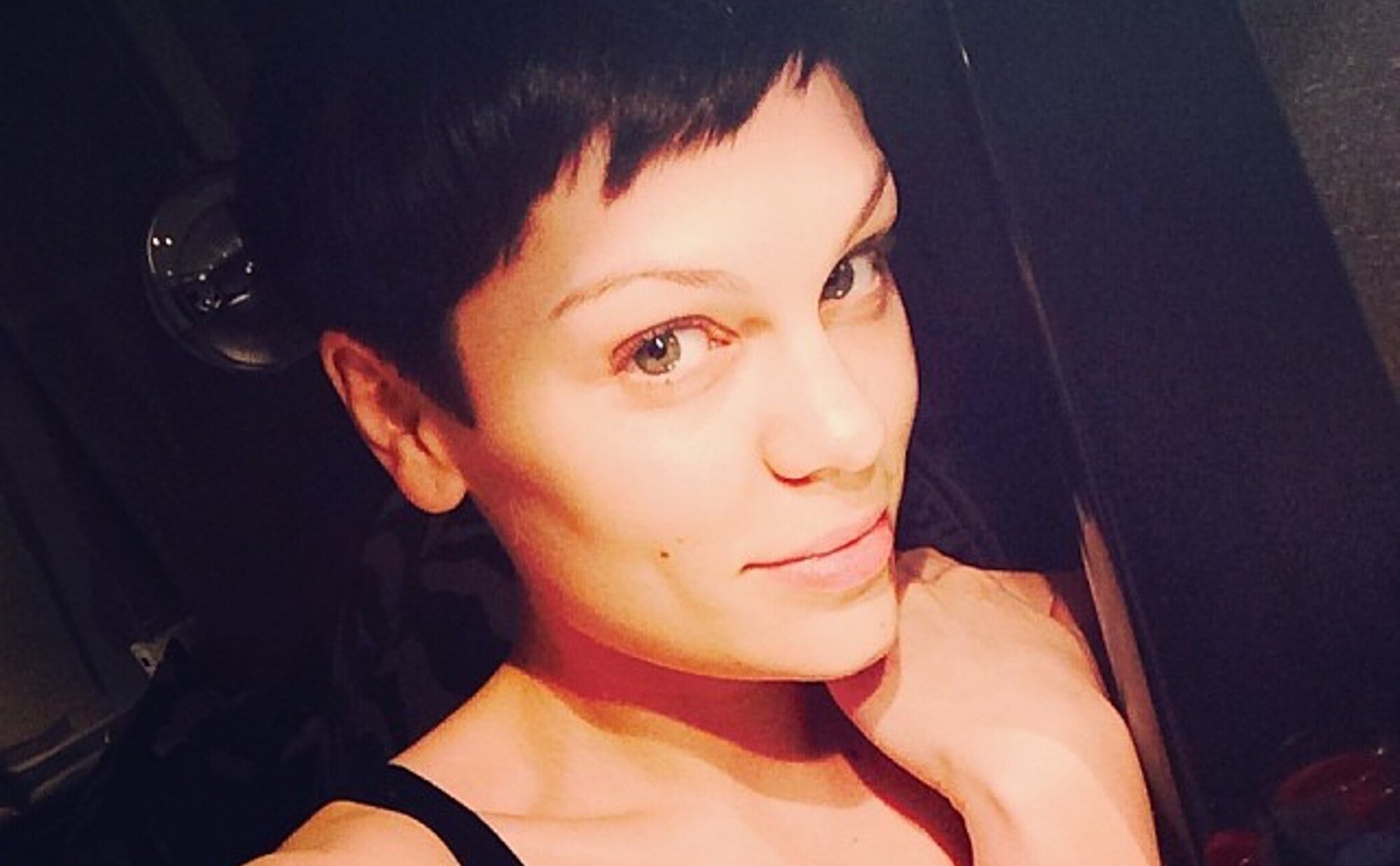 Jessie J revela el nombre de su hijo a través de una tierna imagen en Instagram